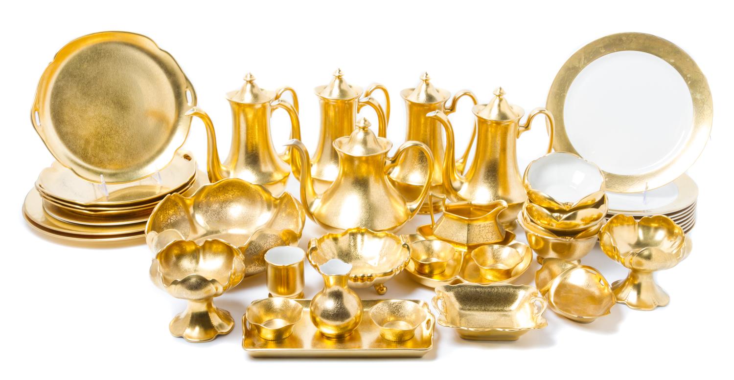 A Pickard Porcelain Dinner Service Height of coffee pots 10 1/2 inches.