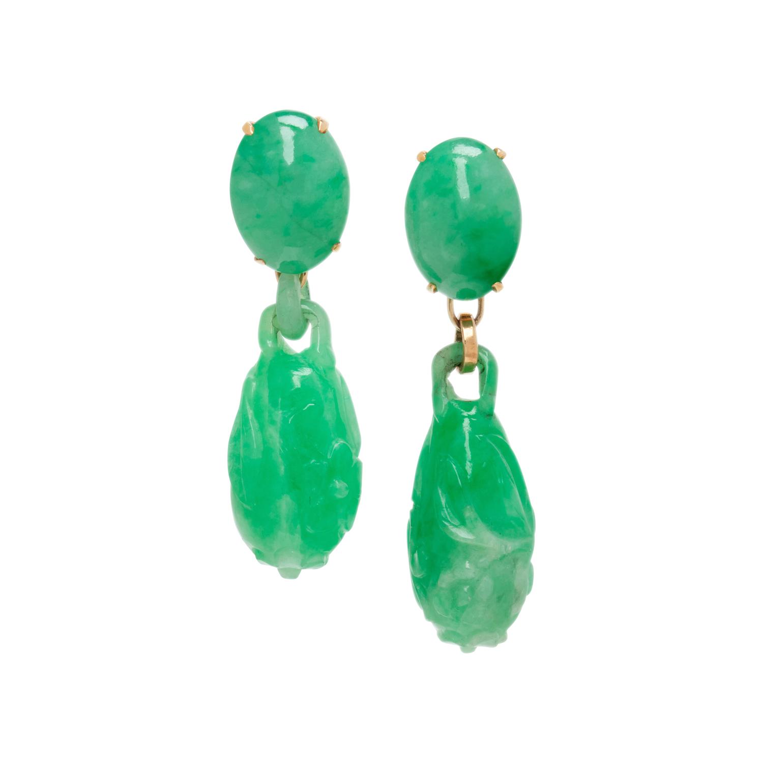 YELLOW GOLD AND CARVED JADE EARRINGS