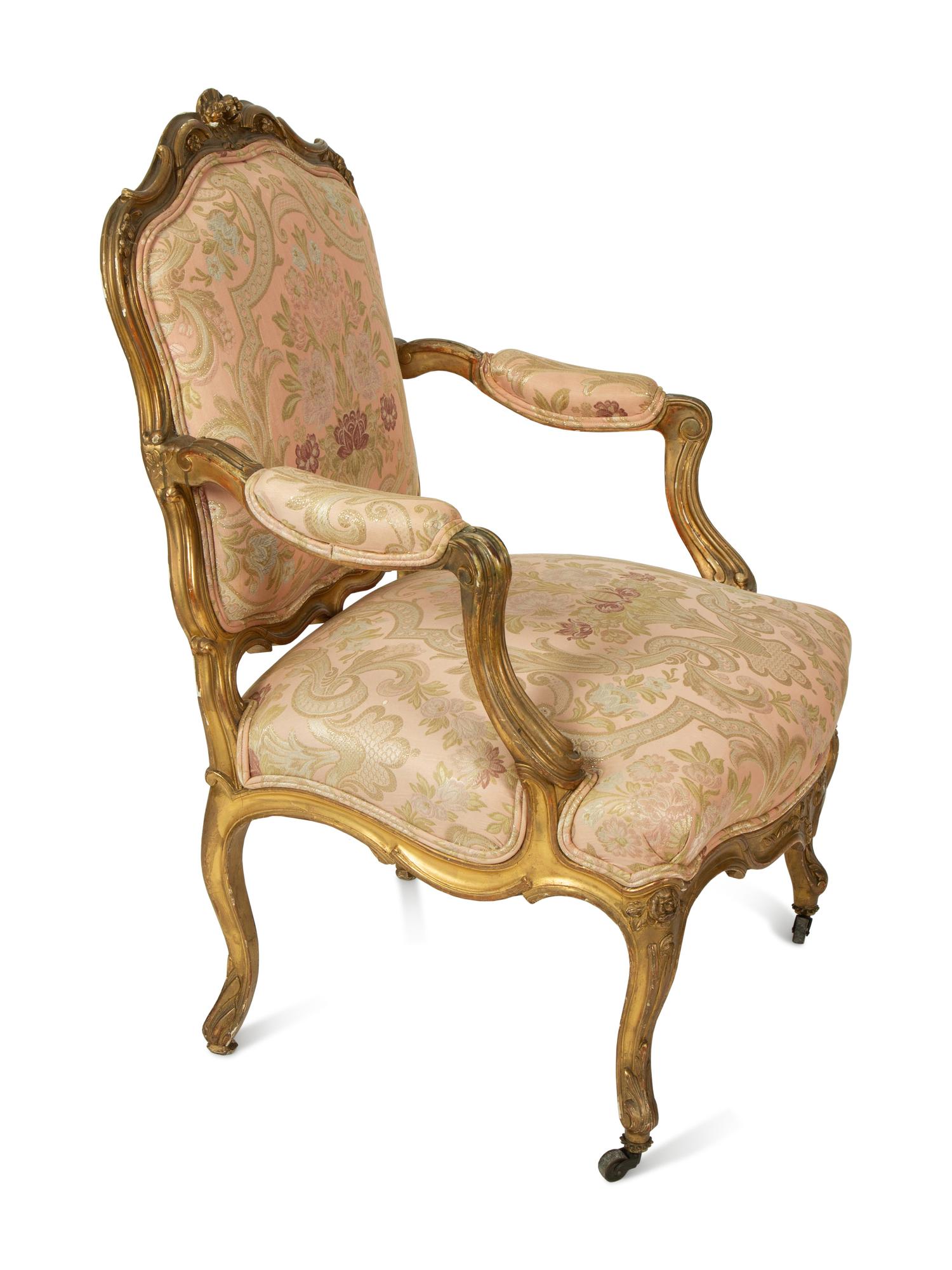 A Louis XV Style Giltwood Sofa and Pair of Fauteuils — EARLY 20TH CENTURY