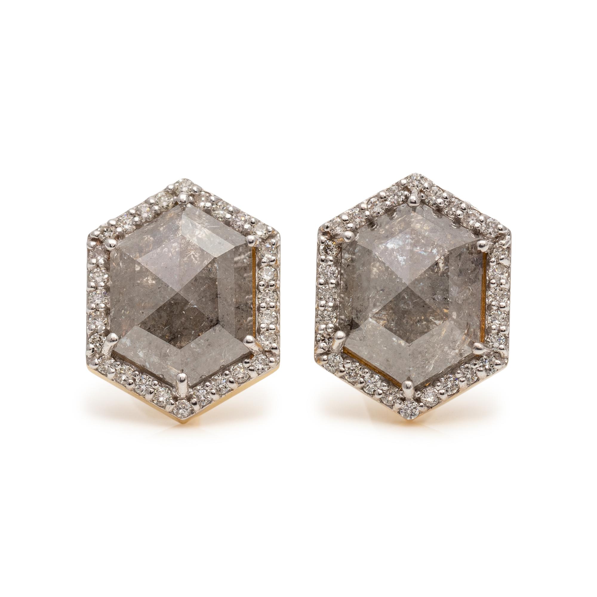 COLORED DIAMOND AND DIAMOND STUD EARRINGS