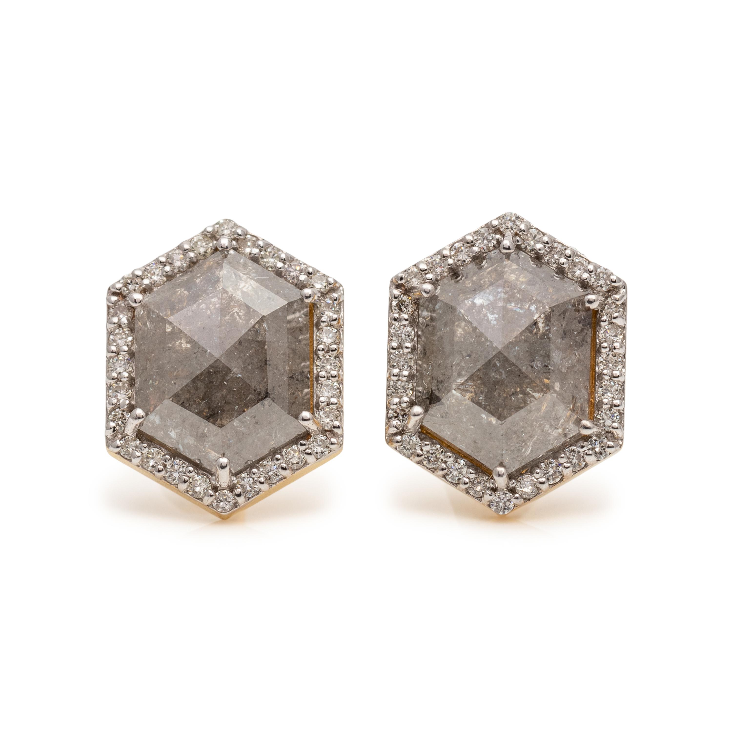 COLORED DIAMOND AND DIAMOND STUD EARRINGS