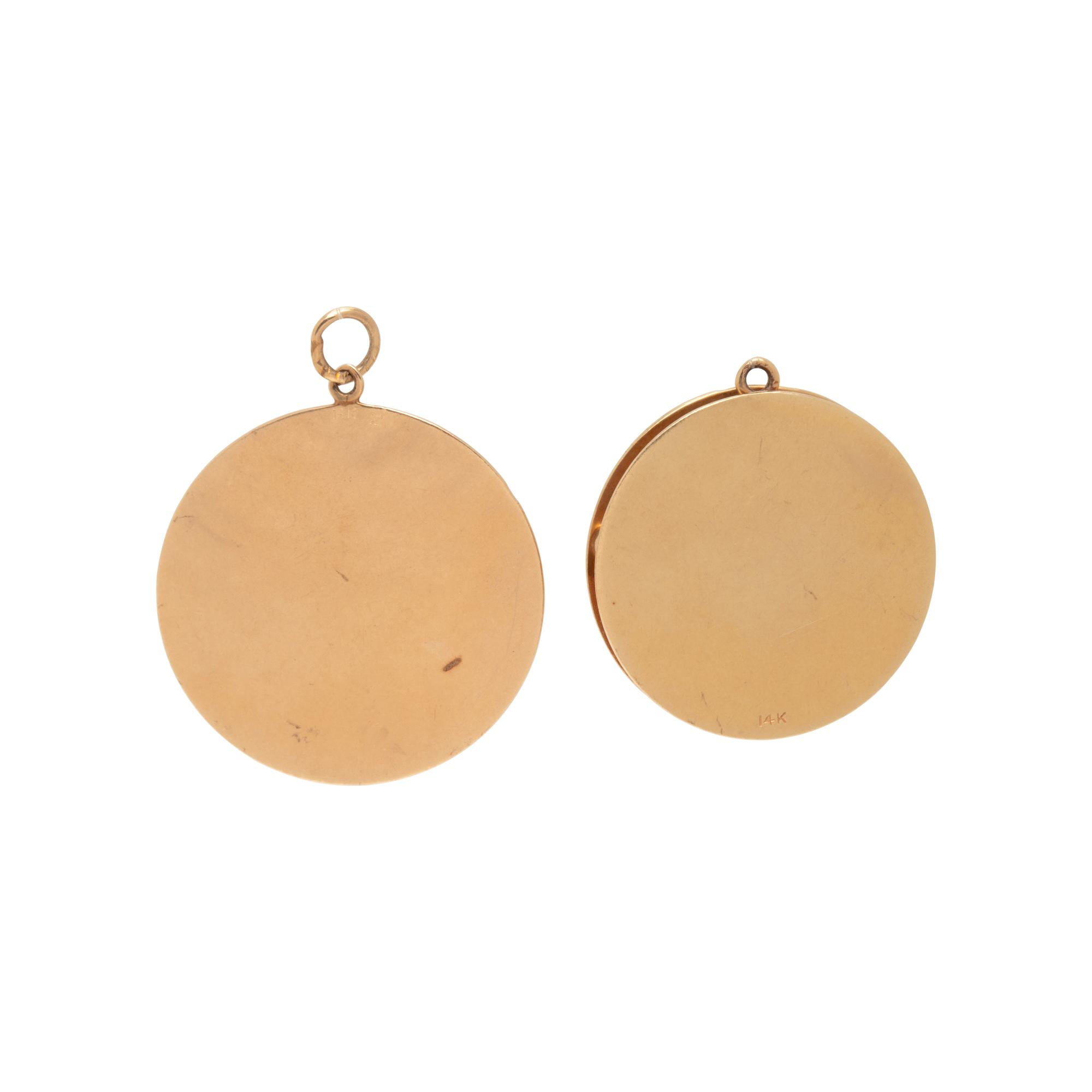 COLLECTION OF YELLOW GOLD AND MULTIGEM CHARMS