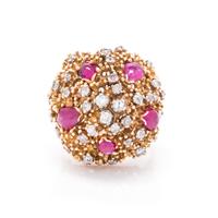 YELLOW GOLD, RUBY AND DIAMOND BOMBE RING