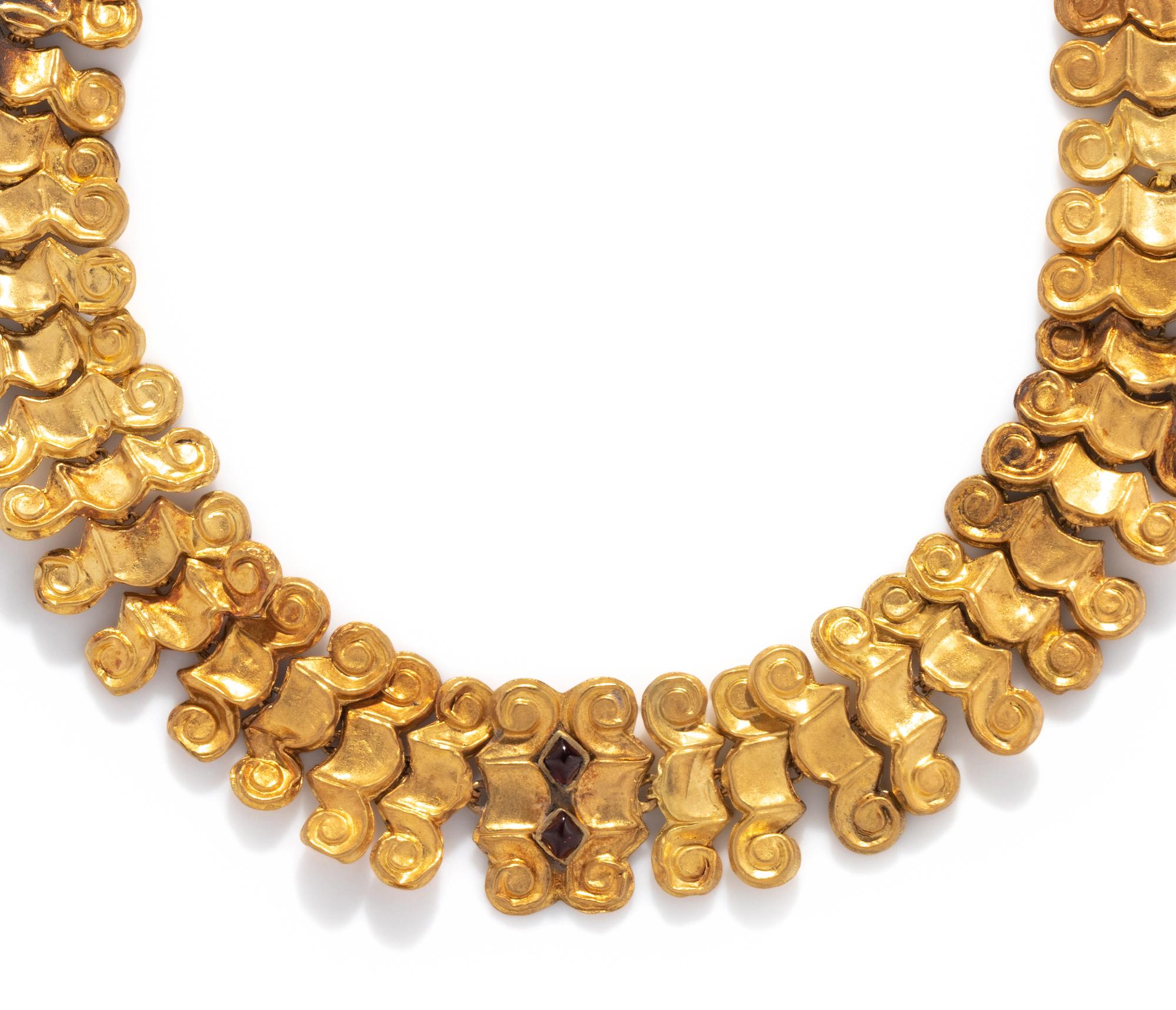 A Roman Gold and Garnet Necklace