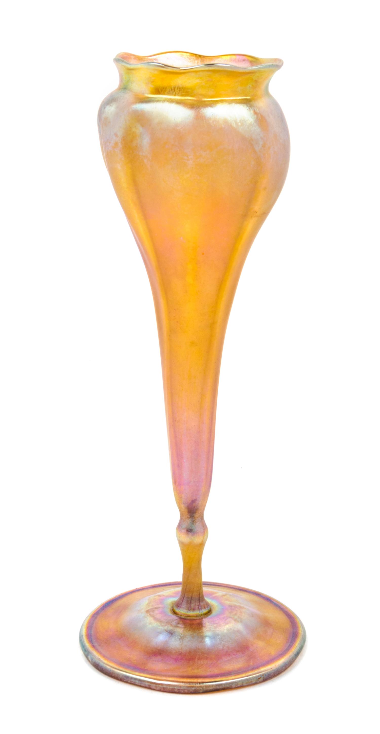 Tiffany Studios, EARLY 20TH CENTURY, Favrile glass vase, of floraform in gold iridescence