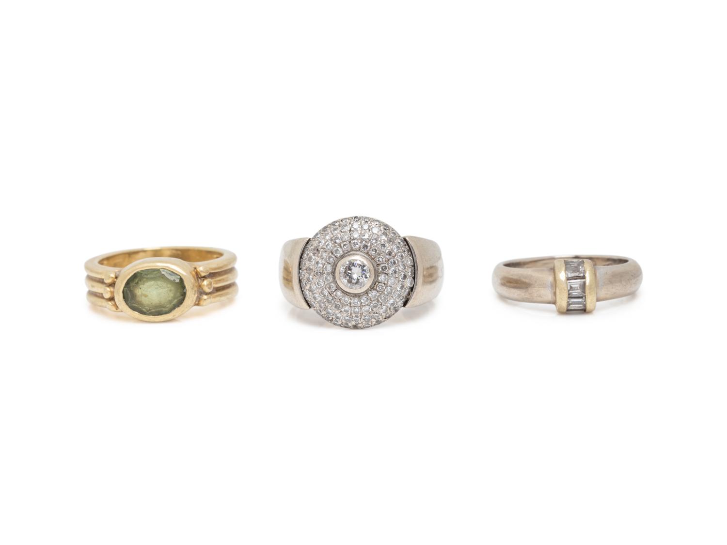 COLLECTION OF GOLD AND GEMSTONE RINGS