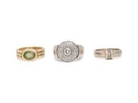 COLLECTION OF GOLD AND GEMSTONE RINGS