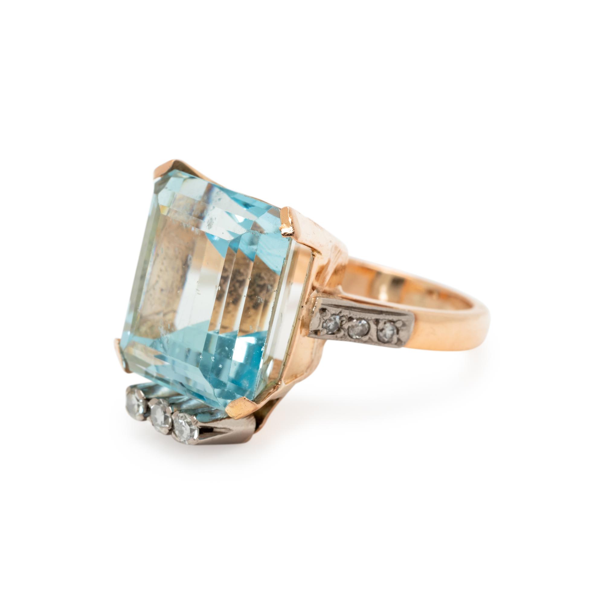 AQUAMARINE AND DIAMOND RING