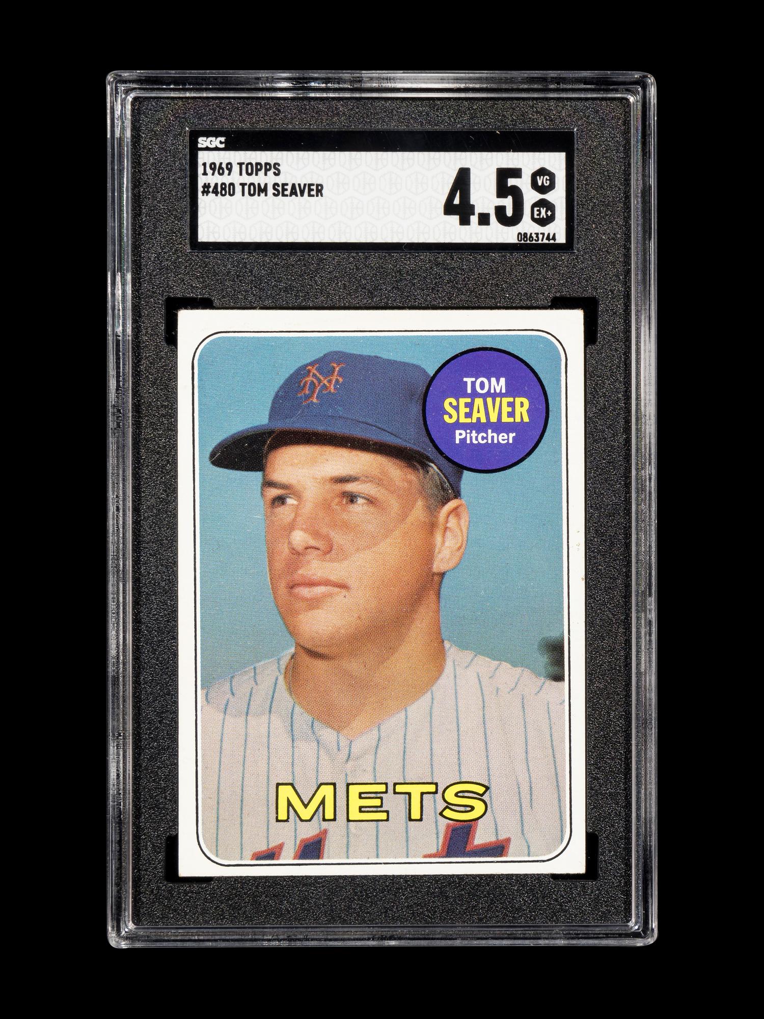 A Group of Tom Seaver Topps Baseball Cards Including 1967 Rookie Card No. 581 (SGC 3 VG),