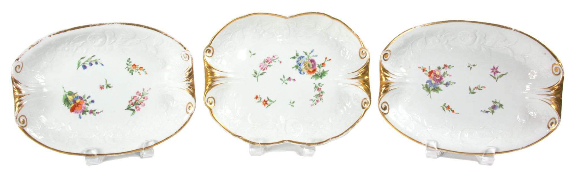 Three English Platters Diameter 9 1/4 inches. — POSSIBLY COALPORT, CIRCA 1810
