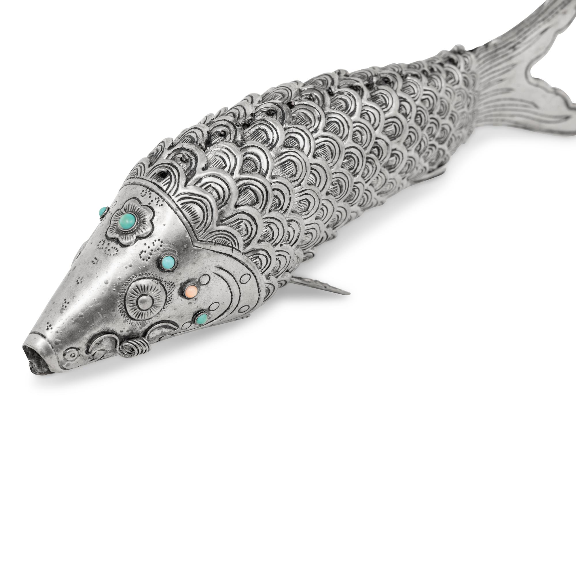 A Group of Articulated Fish