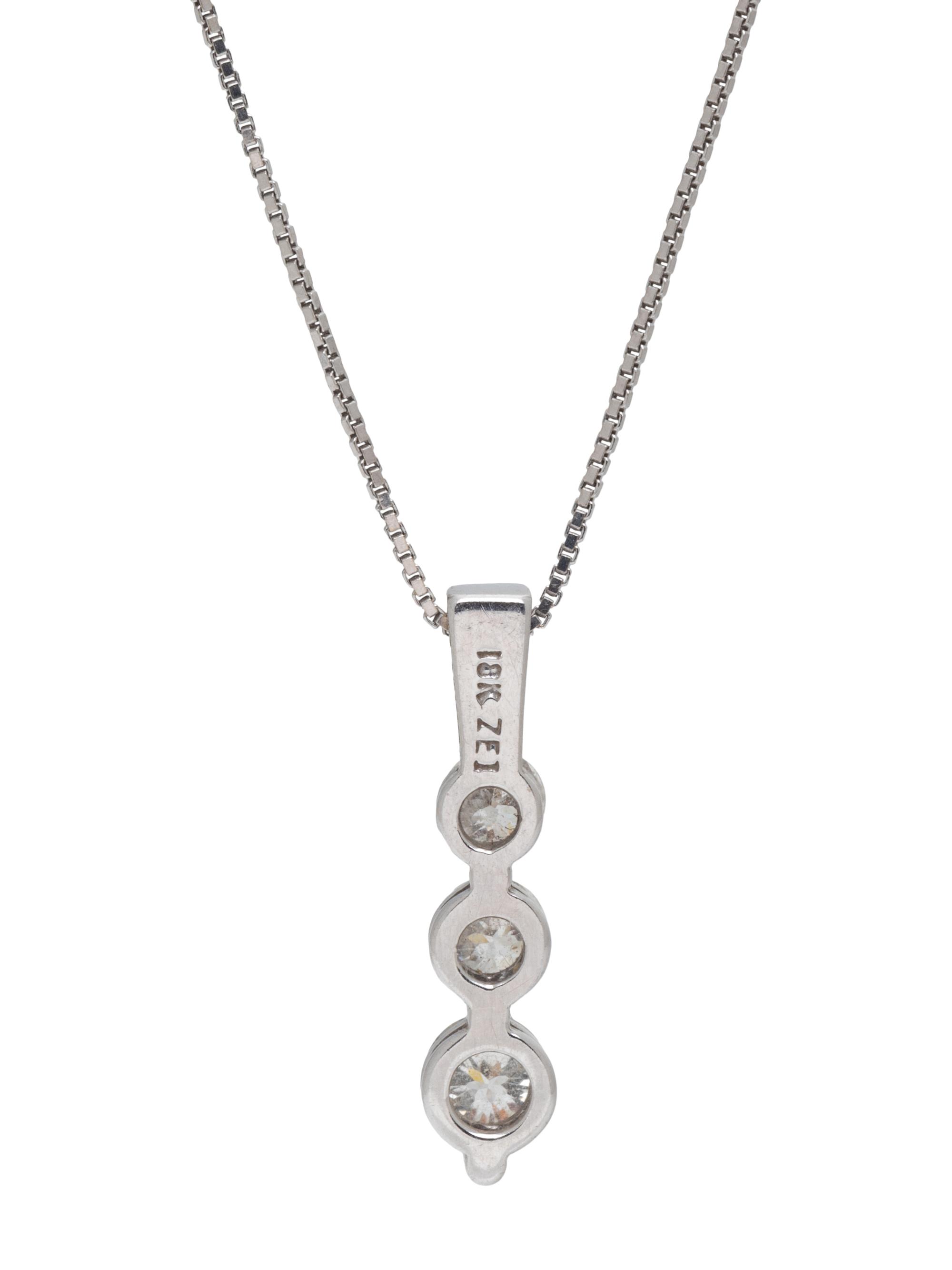 DIAMOND PENDANT/NECKLACE