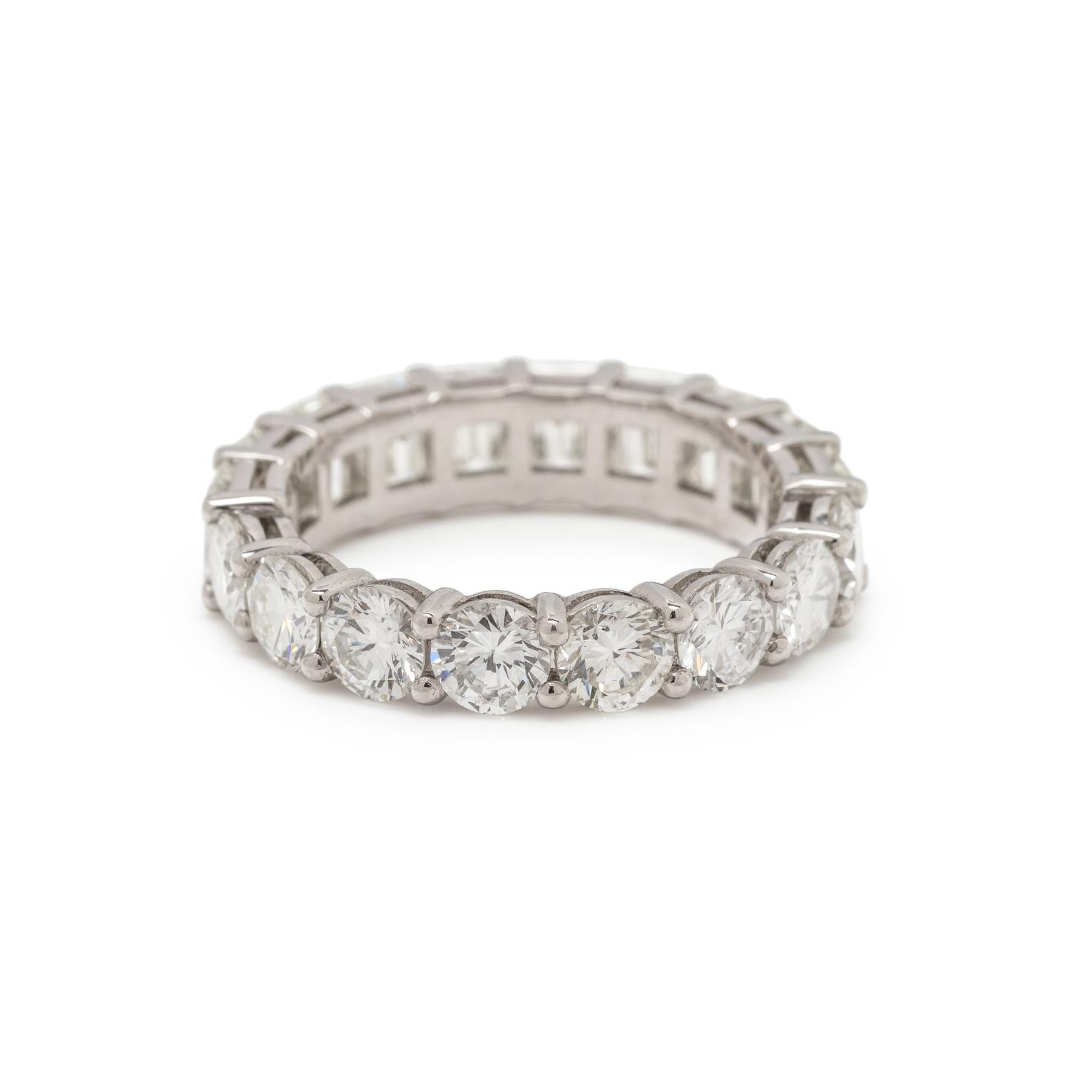TWO-SIDED DIAMOND ETERNITY BAND