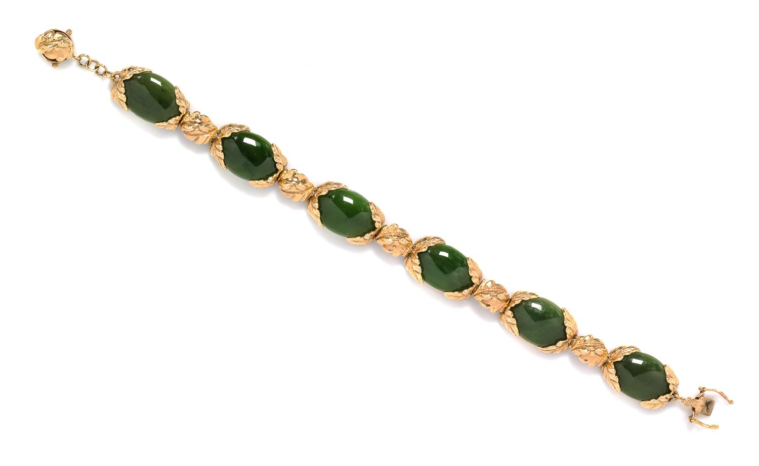 A 14 Karat Yellow Gold and Nephrite Jade Bracelet, 20.80 dwts.