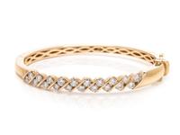 YELLOW GOLD AND DIAMOND BANGLE BRACELET