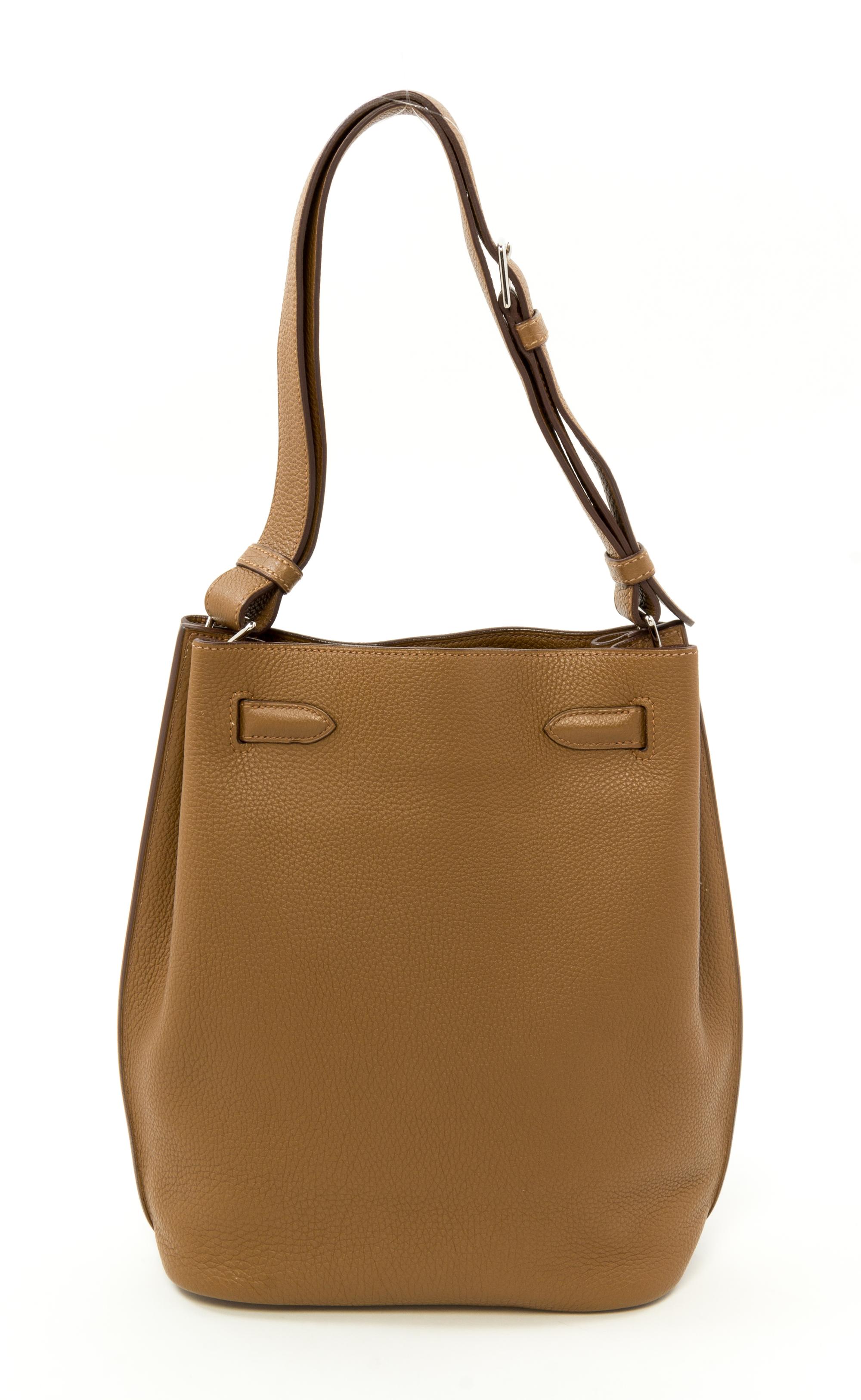 An Hermès Kraft Togo So Kelly 22cm Bag, 9" x 12" x 5".