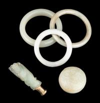 Five Chinese Hardstone Jewelry