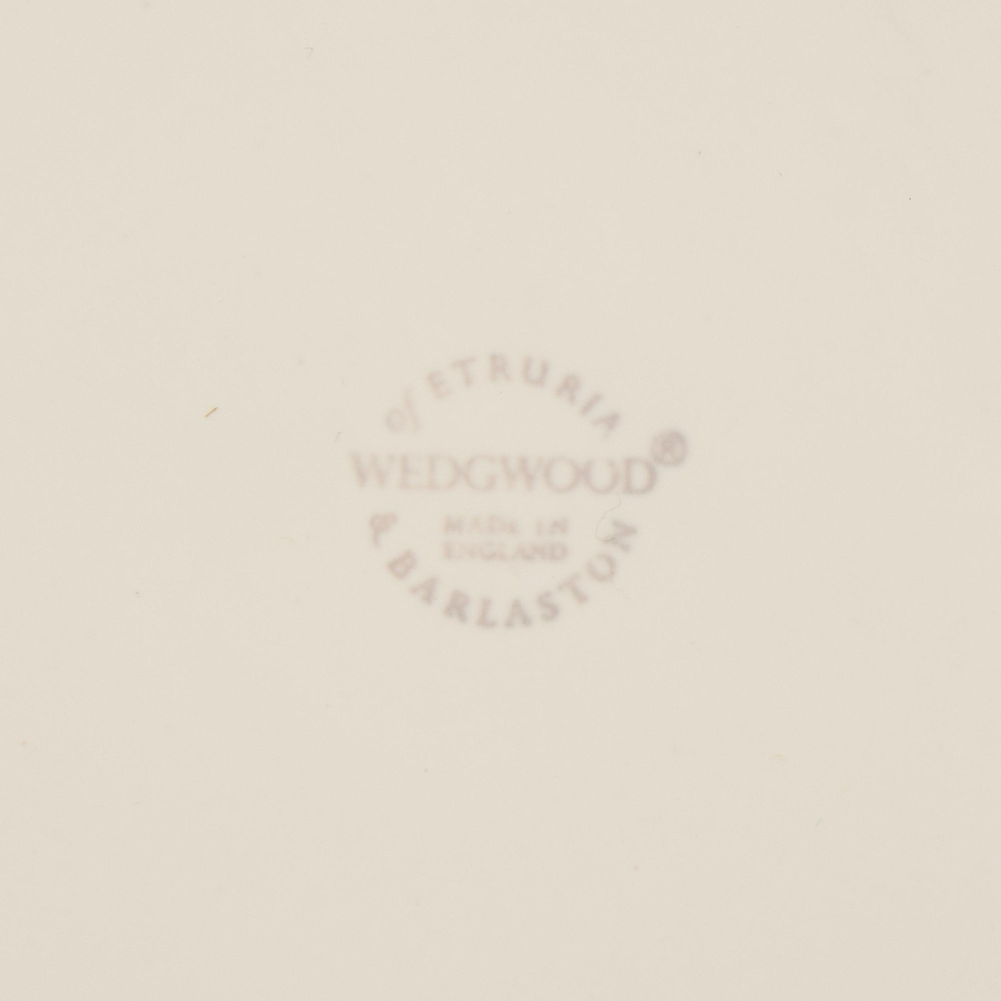 A Set of Six Wedgwood Lettuce-Ware Salad Plates