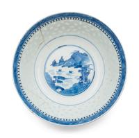A Group of Six Chinese Blue and White Porcelain Articles