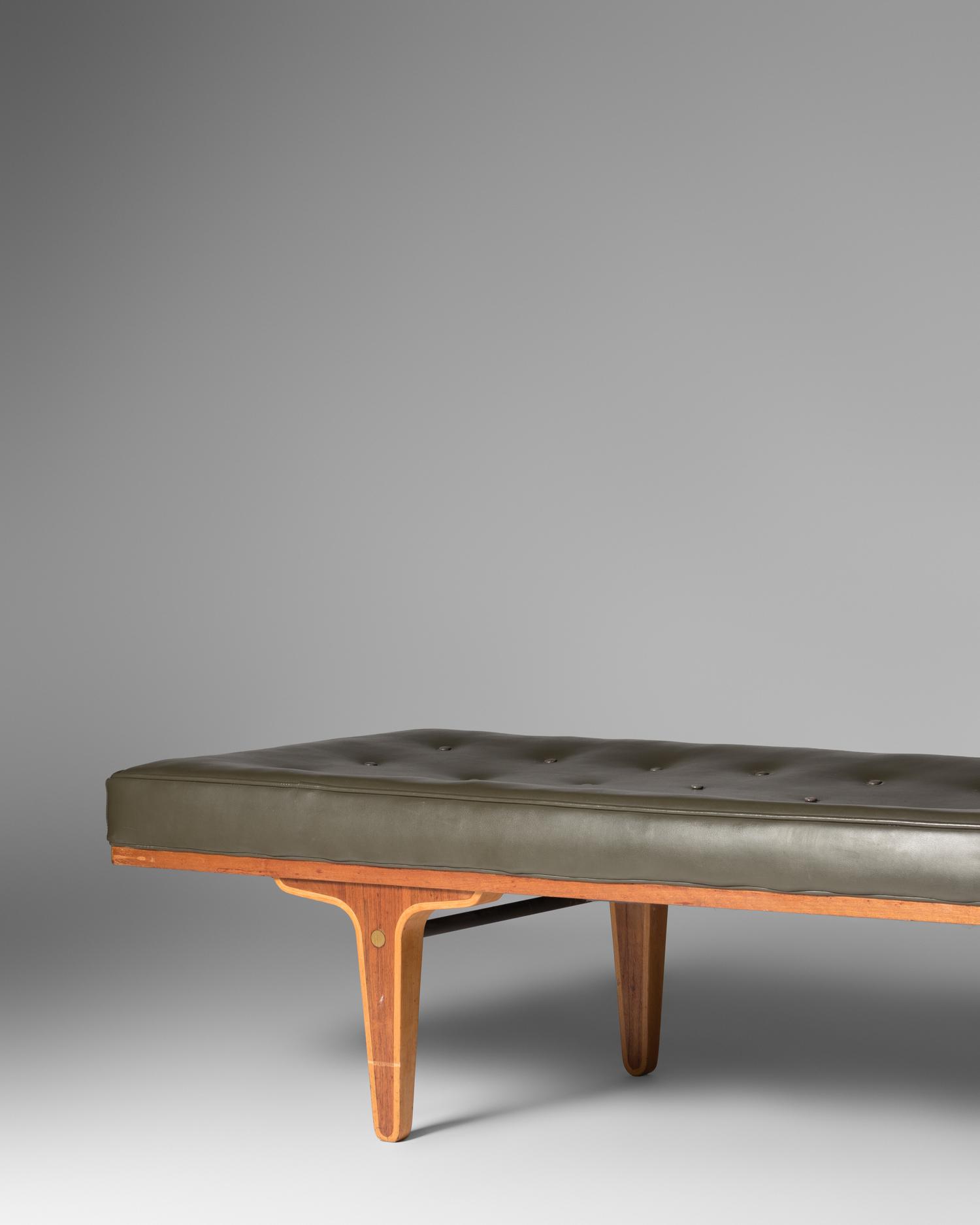 Serene Bench / Daybed, model 4955, Dunbar, USA