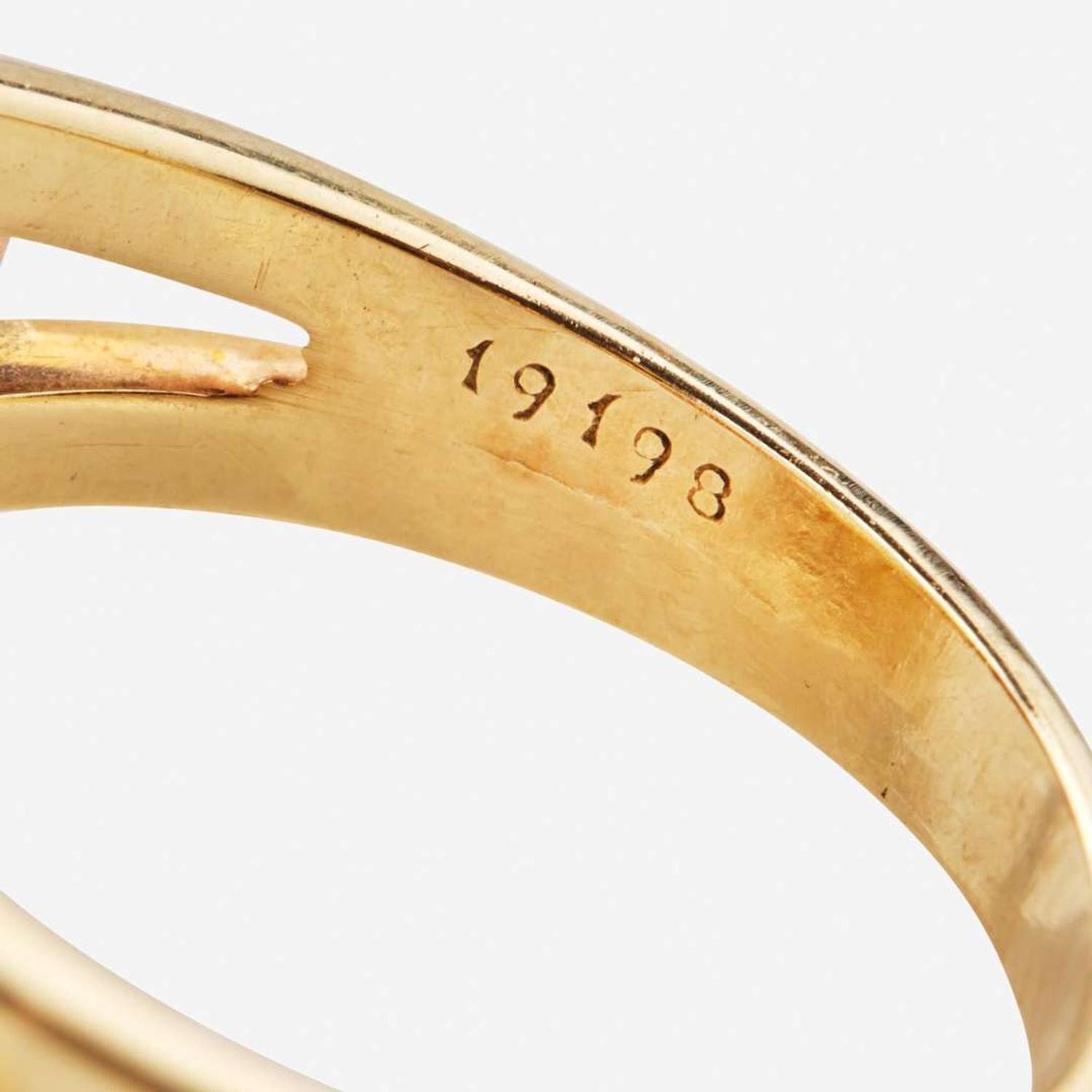 A Retro 14K Gold and Citrine Ring