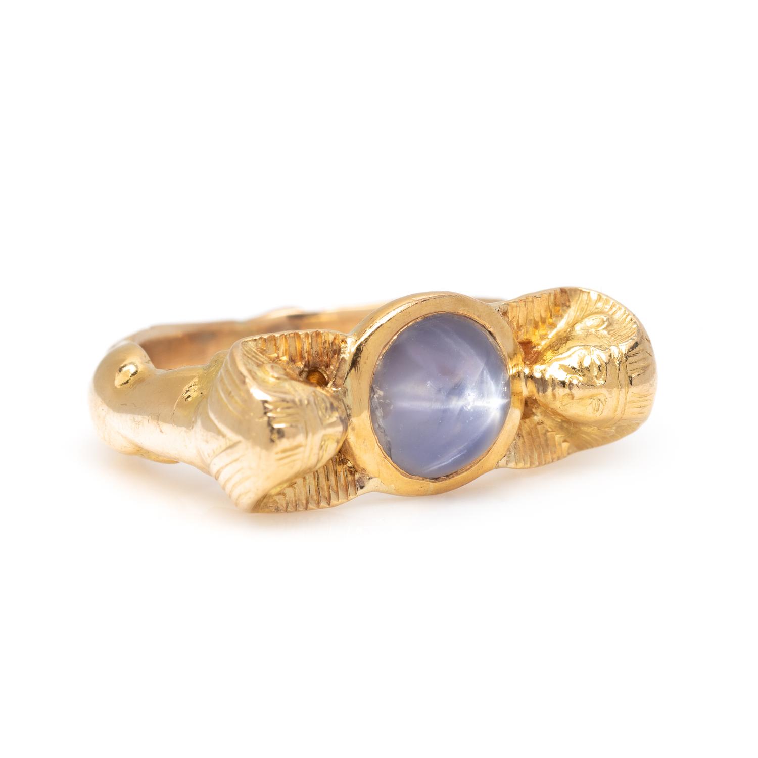 YELLOW GOLD AND STAR SAPPHIRE PHARAOH RING