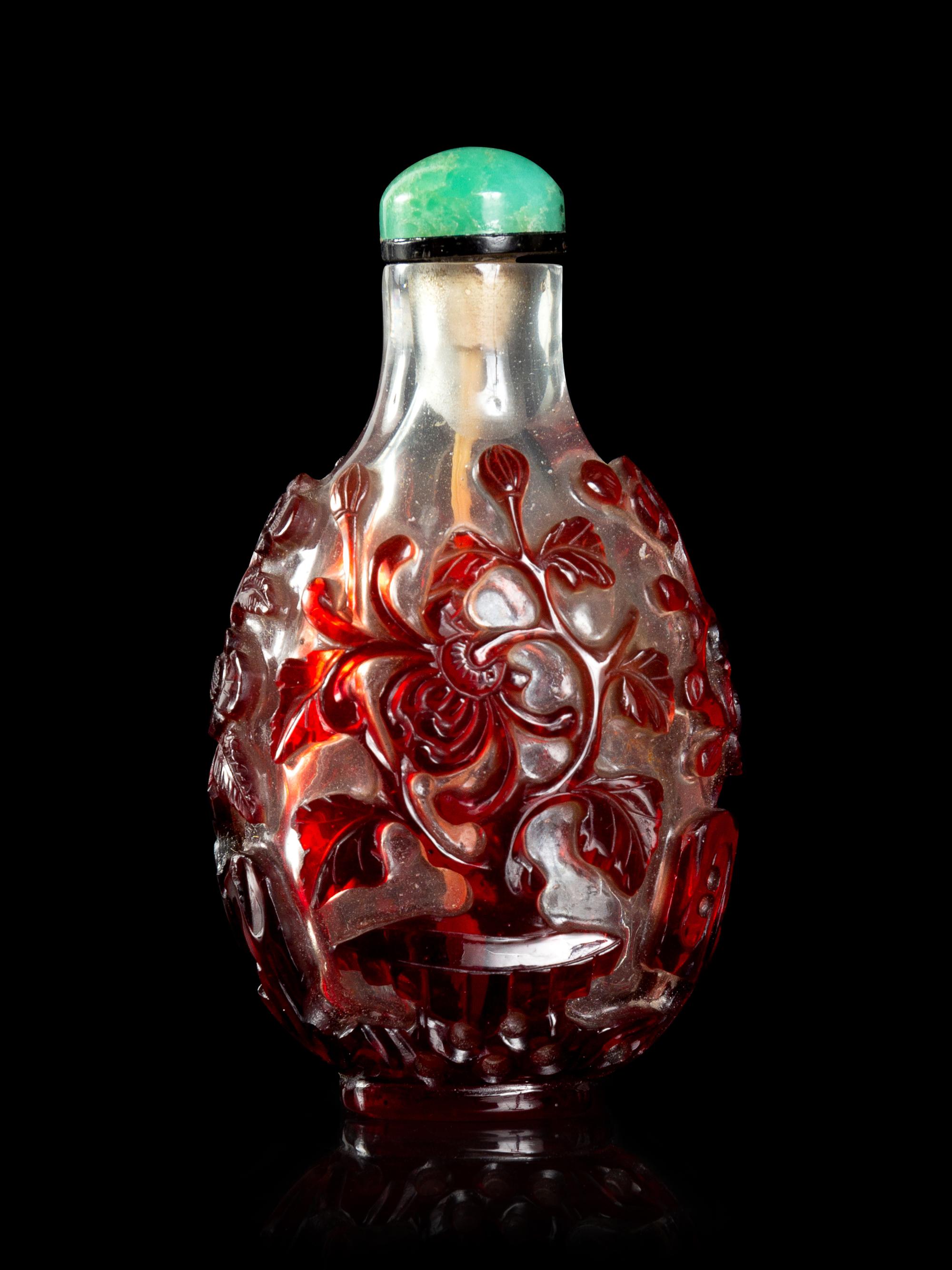 A Red Overlay Clear Class Snuff Bottle