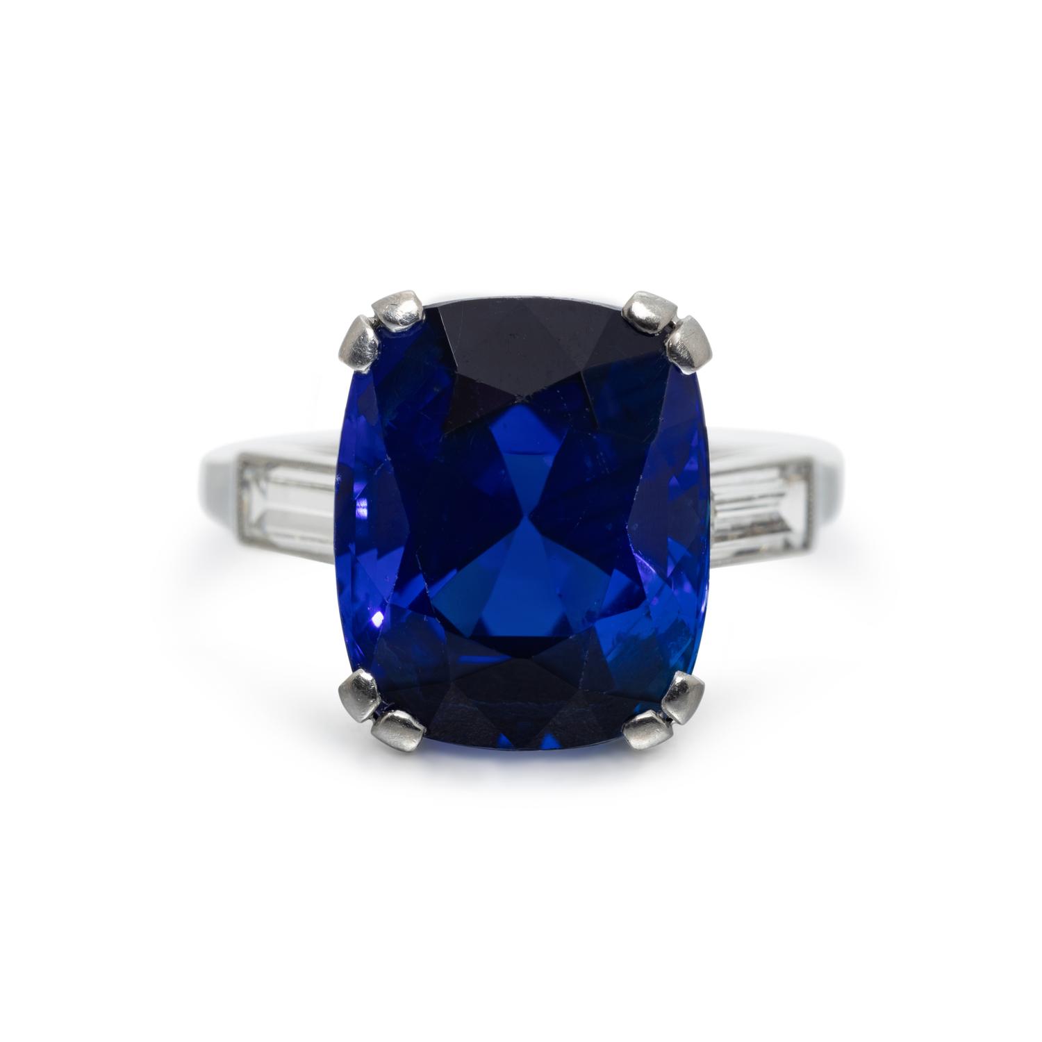 AN IMPORTANT KASHMIR UNHEATED SAPPHIRE AND DIAMOND RING