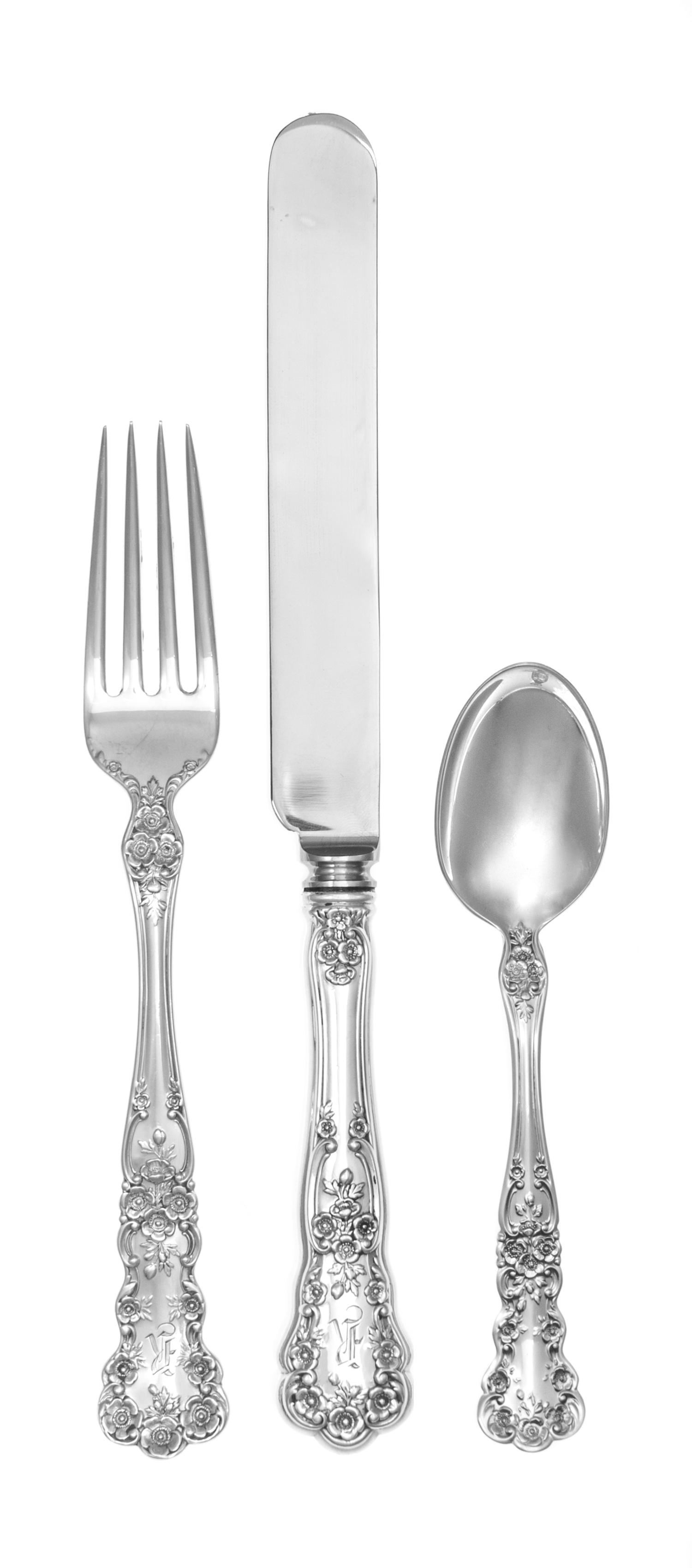 An American Silver Flatware Service, Gorham Mfg. Co., Providence, RI, Buttercup pattern, comprising: 6 dinner knives 6 dessert knives 6