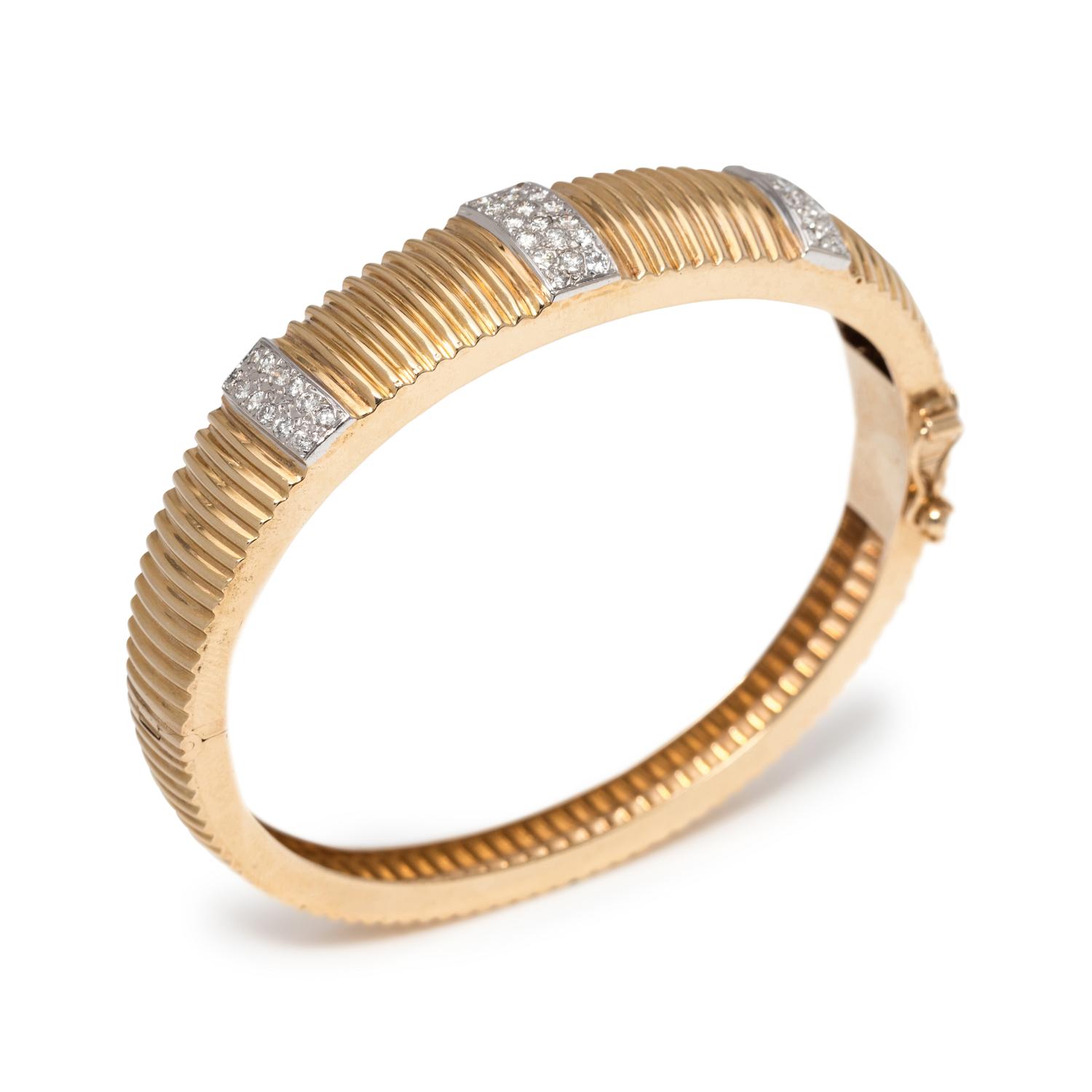 YELLOW GOLD AND DIAMOND BANGLE BRACELET