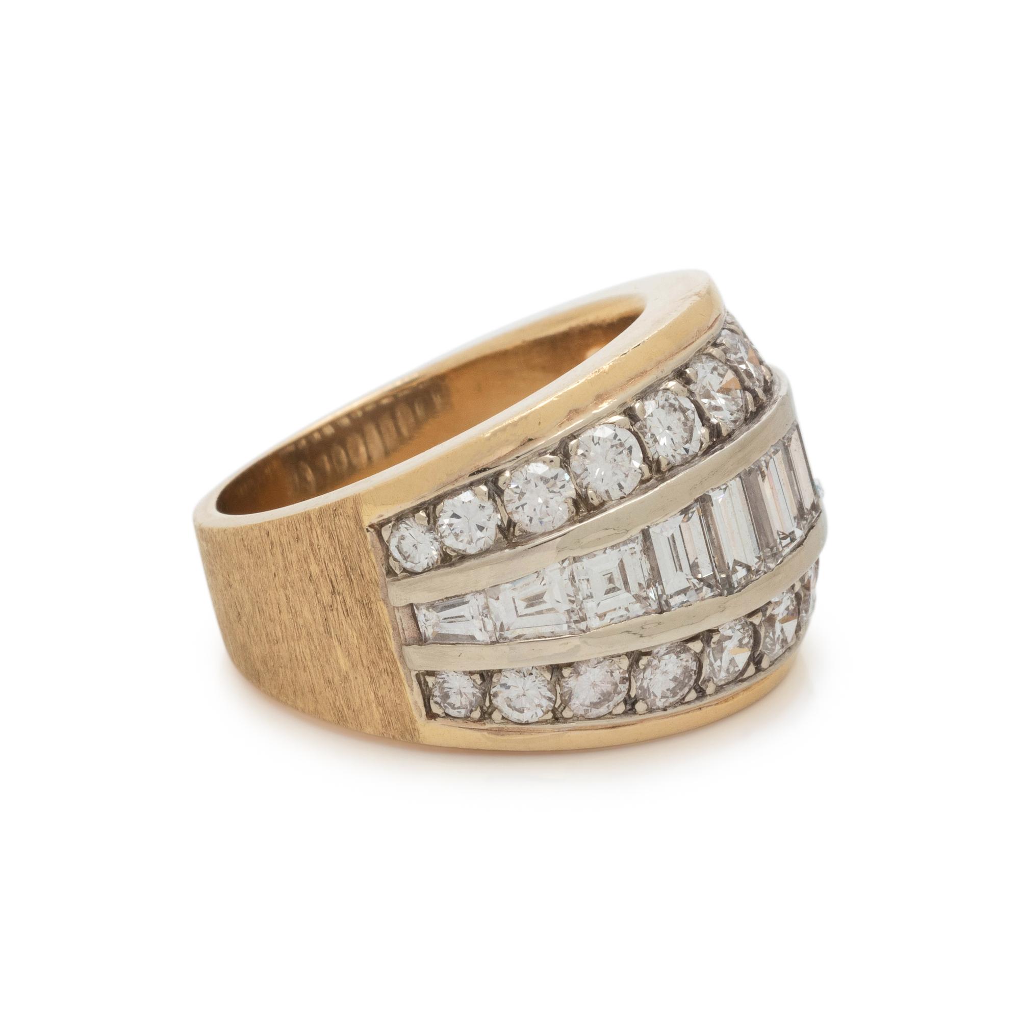 DIAMOND RING