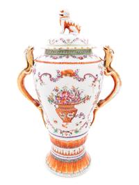 A Chinese Export Parcel Gilt Porcelain Covered Urn