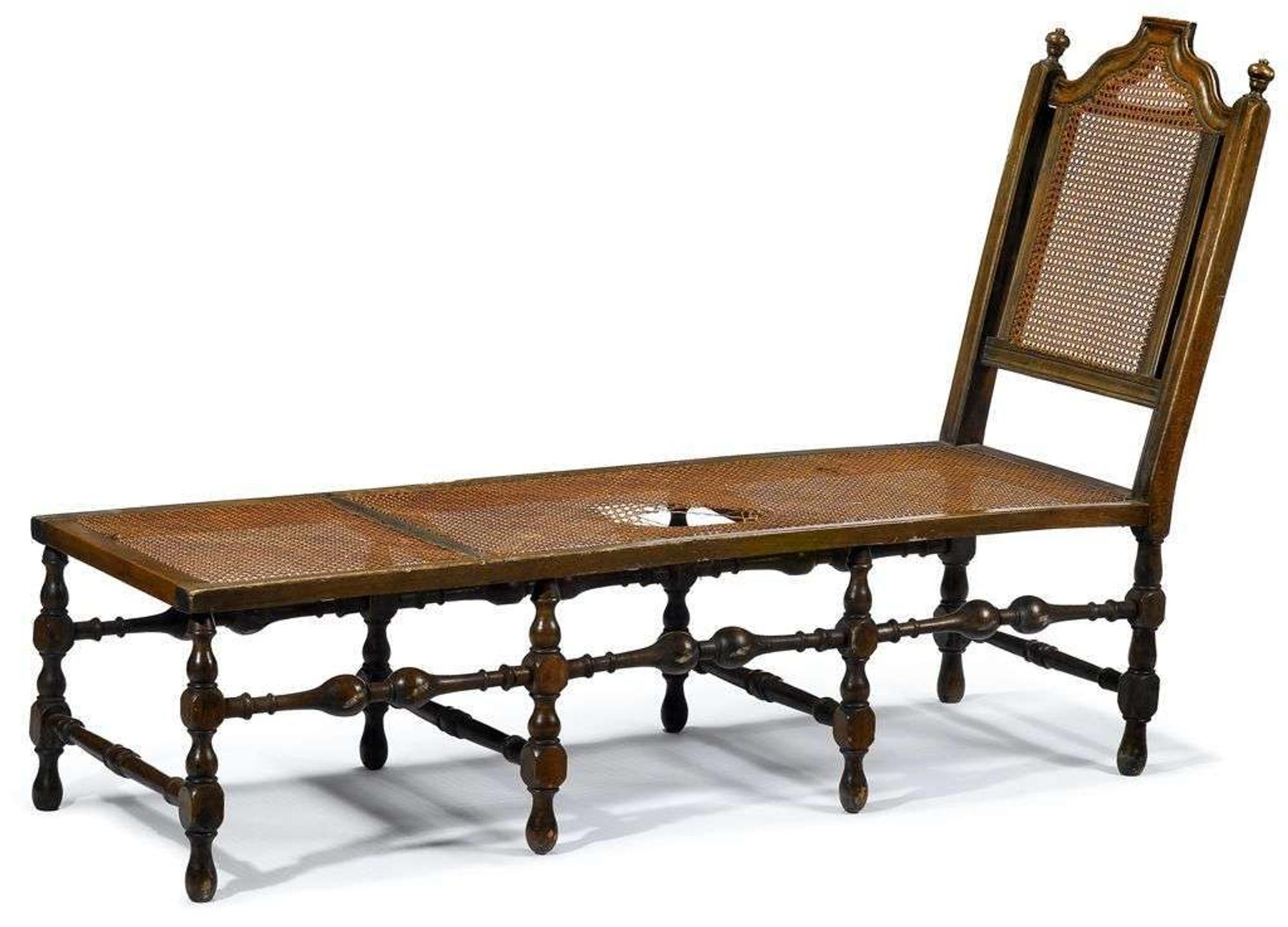 William and Mary maple and cane day bed new england, circa 1710