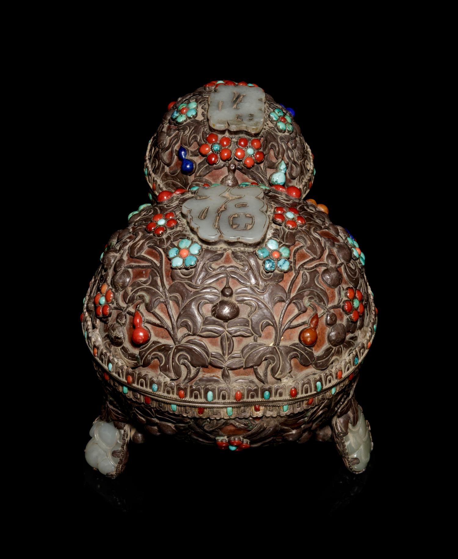 A Jade and Hardstone Embellished Silver Mounted Gourd Covered Box