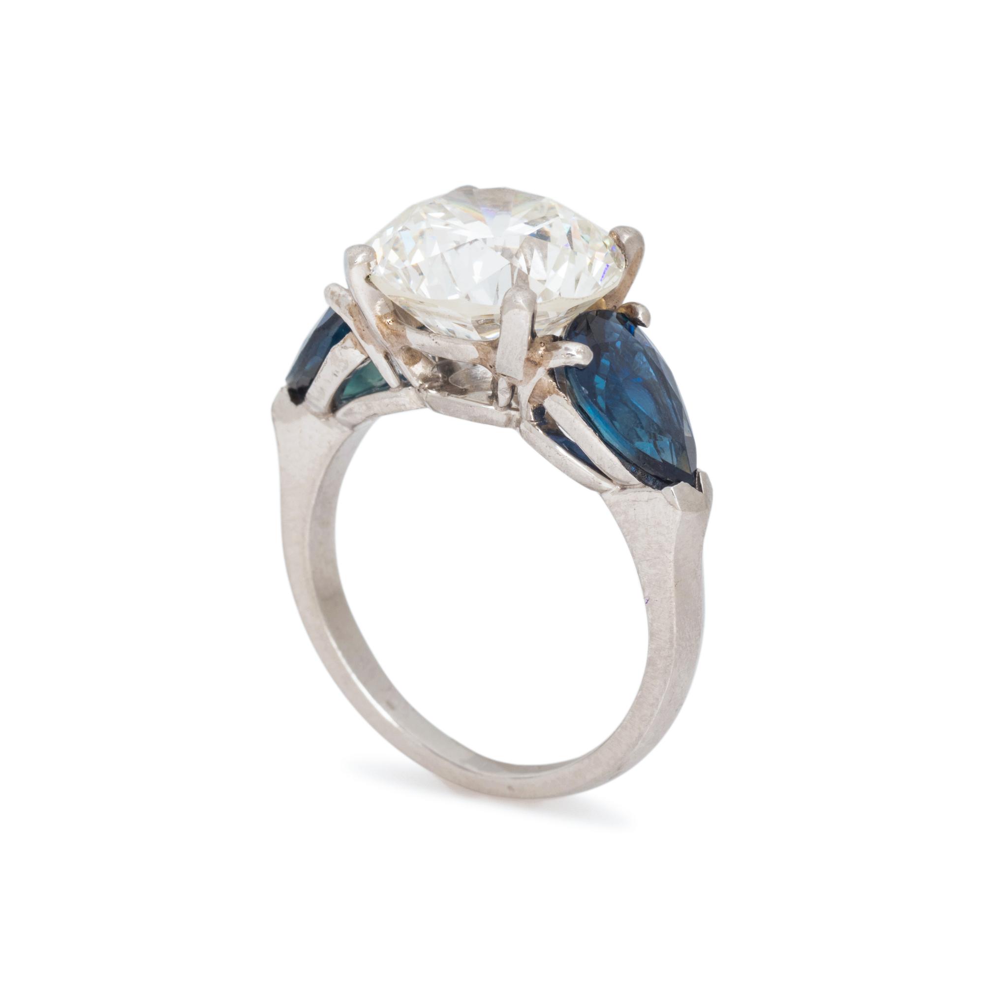 DIAMOND AND SAPPHIRE RING