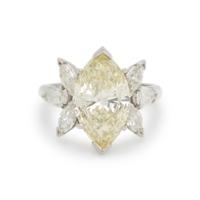COLORED DIAMOND AND DIAMOND RING