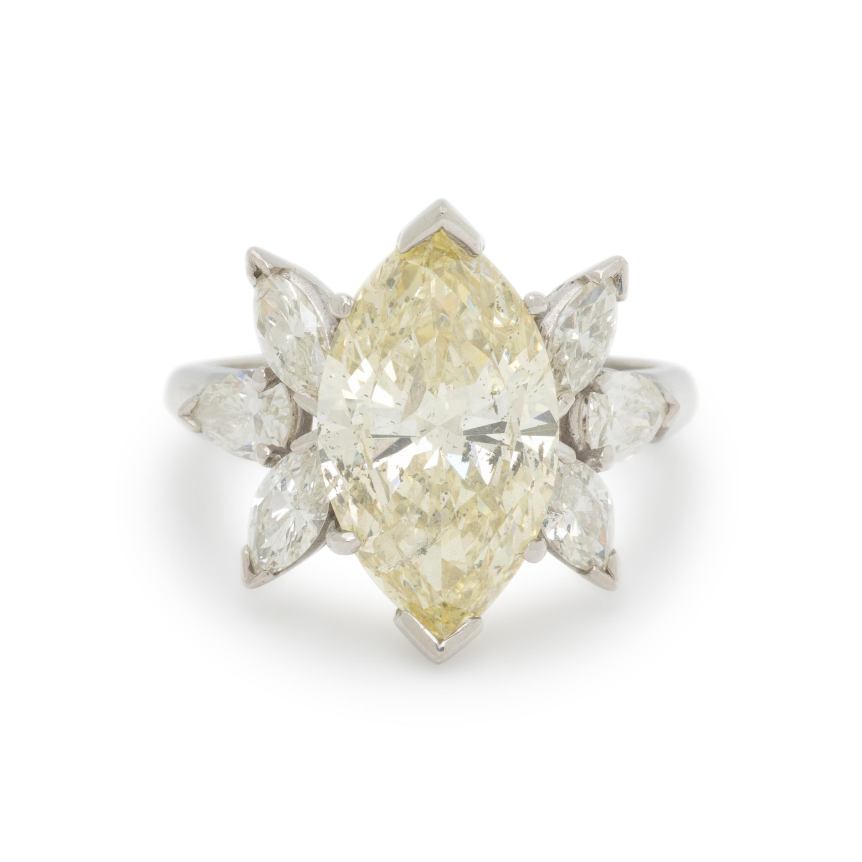 COLORED DIAMOND AND DIAMOND RING