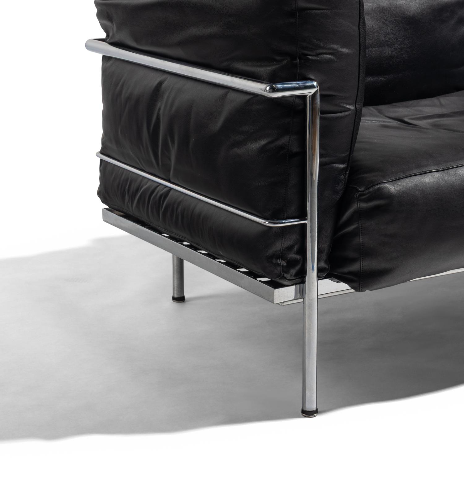 LC2-Style Settee