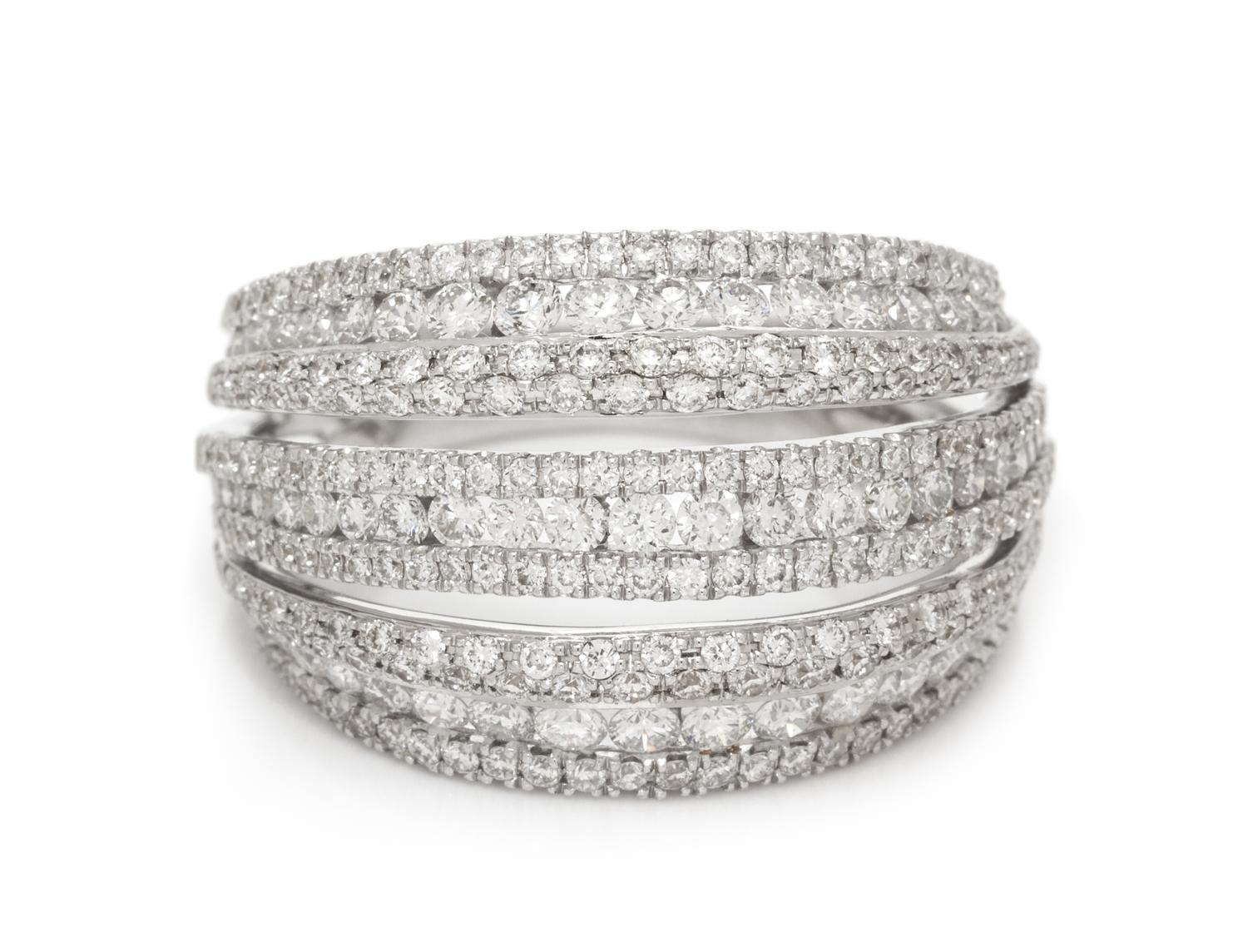 An 18 Karat White Gold and Diamond Ring, 6.30 dwts.