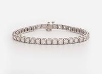 A 14K White Gold and Diamond Tennis Bracelet