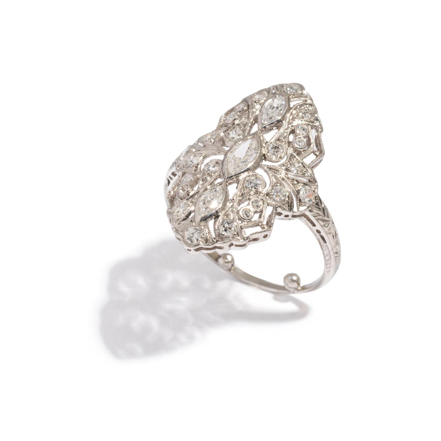 ART DECO, PLATINUM AND DIAMOND RING