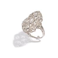 ART DECO, PLATINUM AND DIAMOND RING