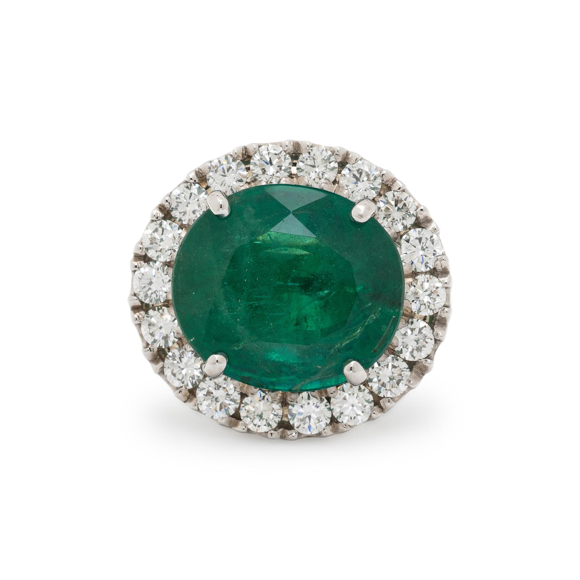 EMERALD AND DIAMOND RING