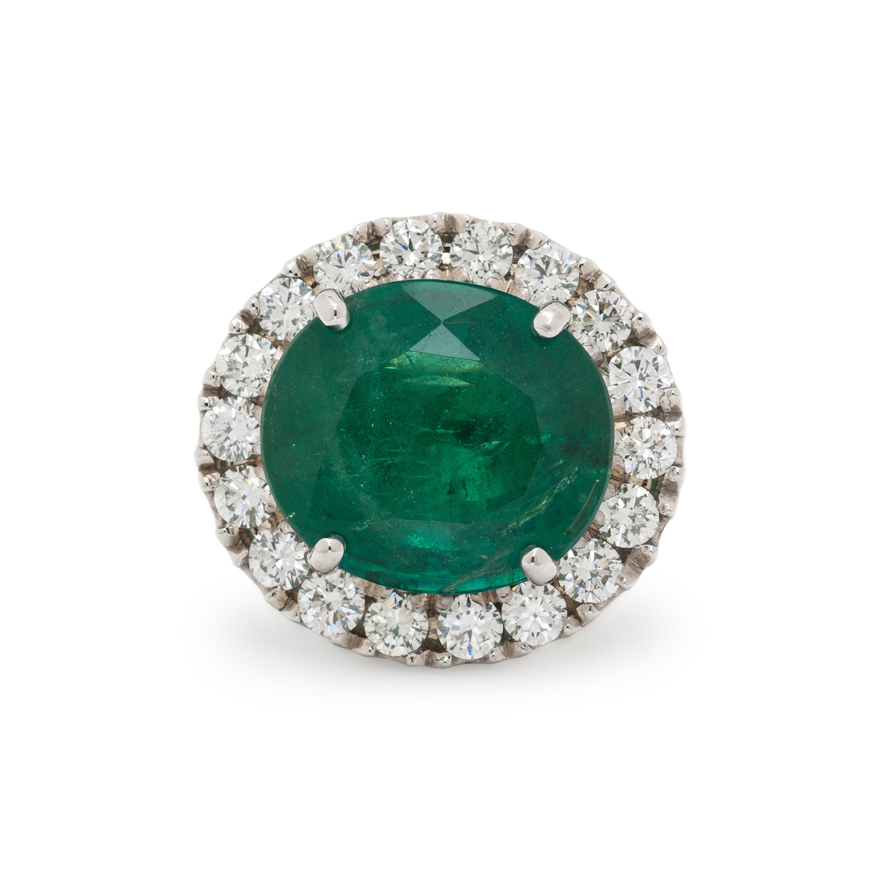 EMERALD AND DIAMOND RING