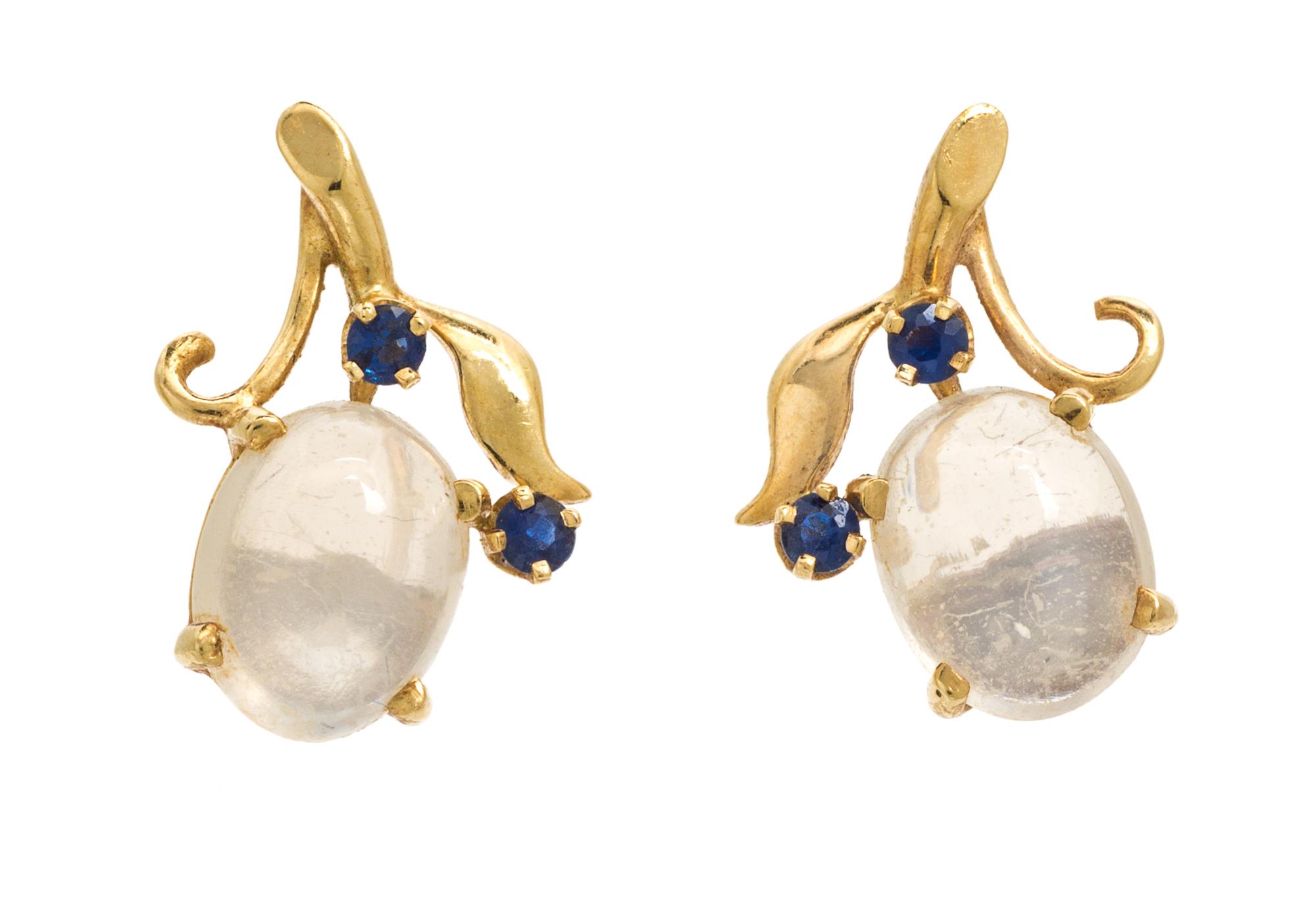 A Yellow Gold, Moonstone and Sapphire Demi Parure, 10.60 dwts.