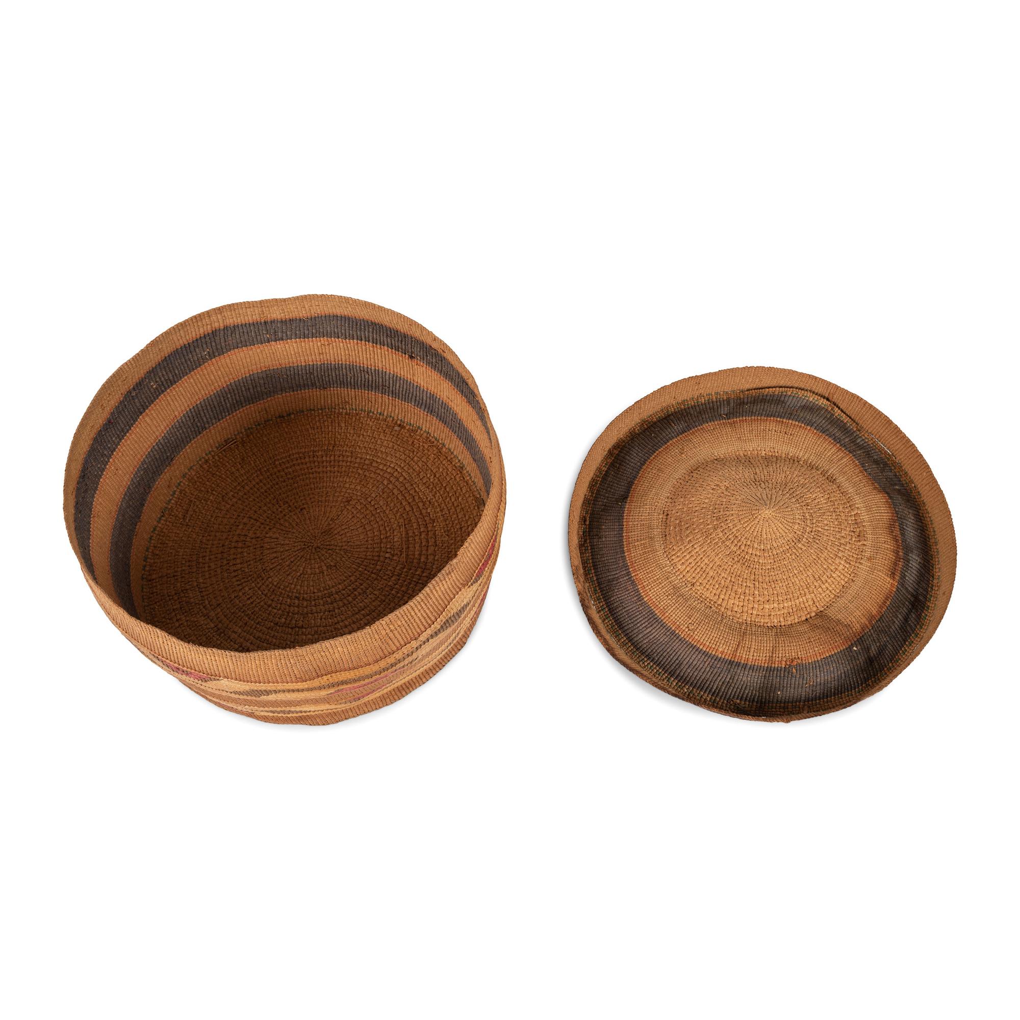 Large Tlingit Rattle Top Basket