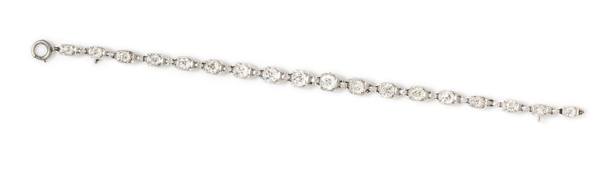 An Antique Platinum and Diamond Bracelet, 8.10 dwts.