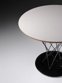 Occasional Table, model 87 Knoll, USA