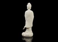 A Chinese Dehua blanc de Chine figure of Guanyin, Boji Yuren impressed mark 德化瓷觀音 博及漁人款