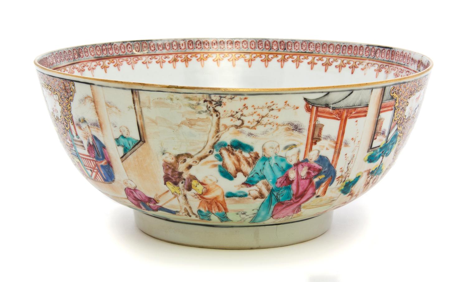 A Chinese Export Porcelain Bowl, Diameter 10 1/4 inches.